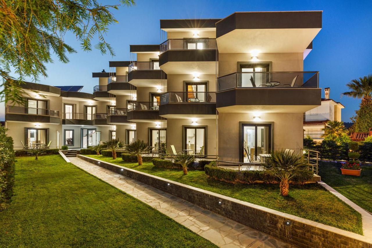 Ilis Villas Nikiti  Exterior photo