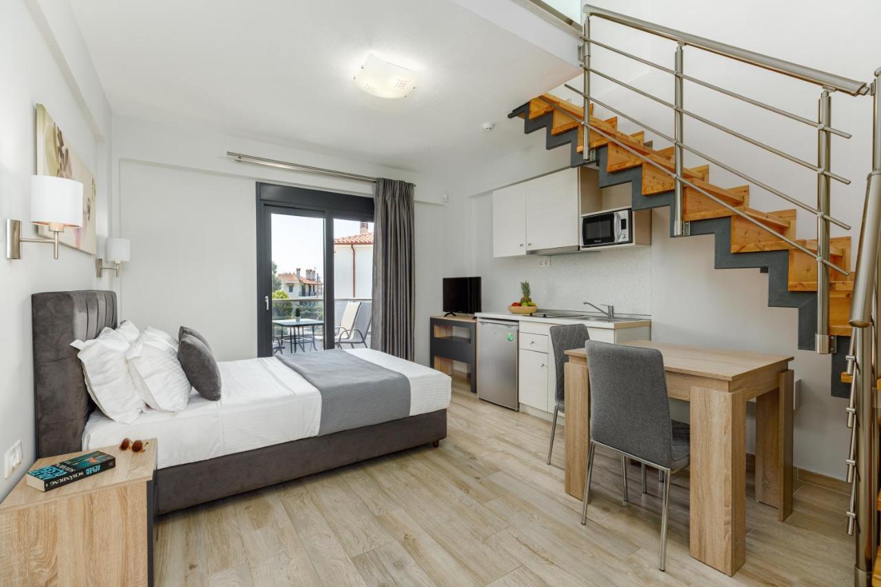 Ilis Villas Nikiti  Exterior photo